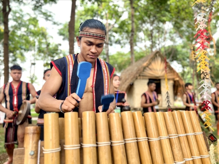 14 Jrai ethnic artists to attend Korean international music festival